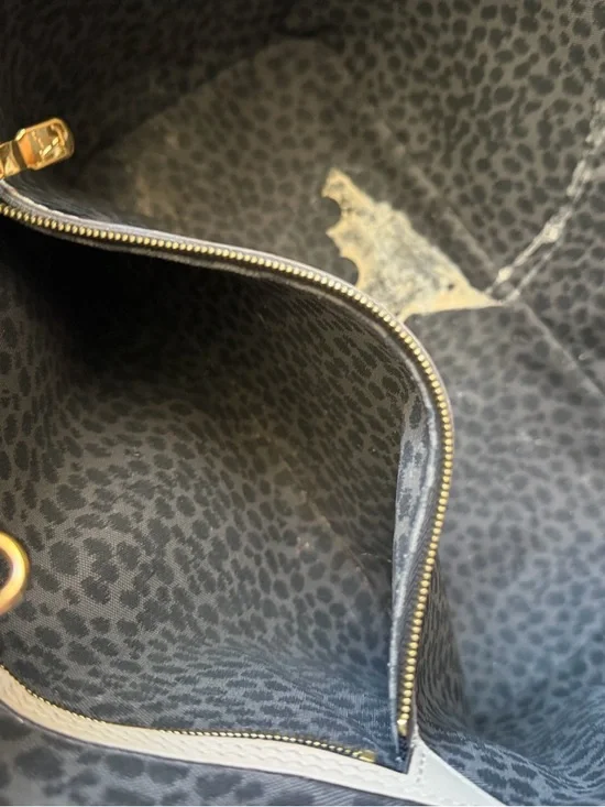 Louis Vuitton Neverfull MM in “Wild Creme” - Picture 13 of 14